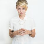 קואצ'רית לתקשורת ותורת ההגייה באנגלית 

מאמנת הייטקיסטים, מרצים יזמיים ומנהלים

פוקוס ועבודה על ביטחון עצמי, מבטא

שיחרור 
חסמים פסיכולוגיים
 הגייה ושטף דיבור